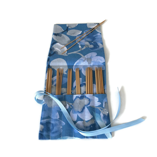 Six Pocket DPN Case for 7-Inch Needles Sizes 0-5 Needles Blue Floral